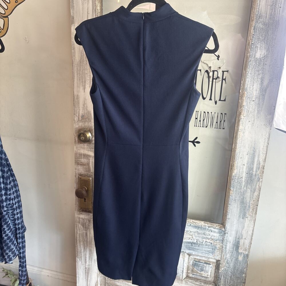 MM. LaFleur Dark Navy Blue V-Neck Sleeveless Aditi Sheath Dress Size 2 - Picture 9 of 14